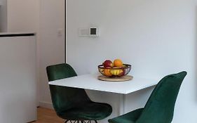 Modern Loft With Gallery In City Center